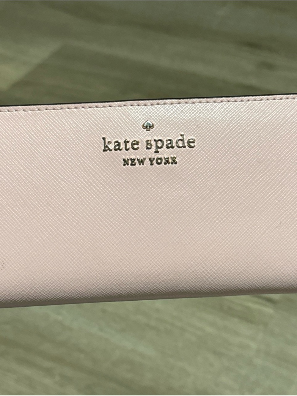 kate spade pale pink Saffiano Wallet with silver Logo - Picture 2 of 5